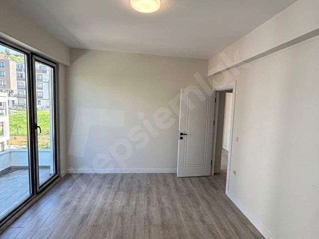 YEŞILOVA BOĞAZOVA CADDESİNDE ASANSÖRLÜ LÜKS 3+1 DAİRE - Görsel 15