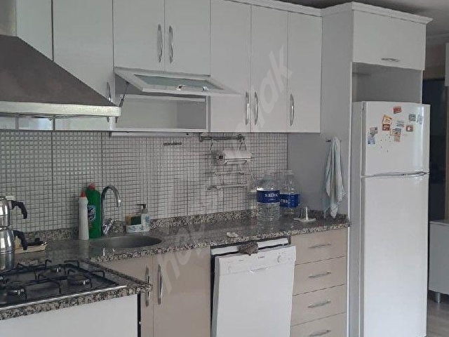 CANDARLI MERKEZDE, YAMANDAN 1+1 BAHÇELİ EŞYALI KİRALIK DAİRE - Görsel 4