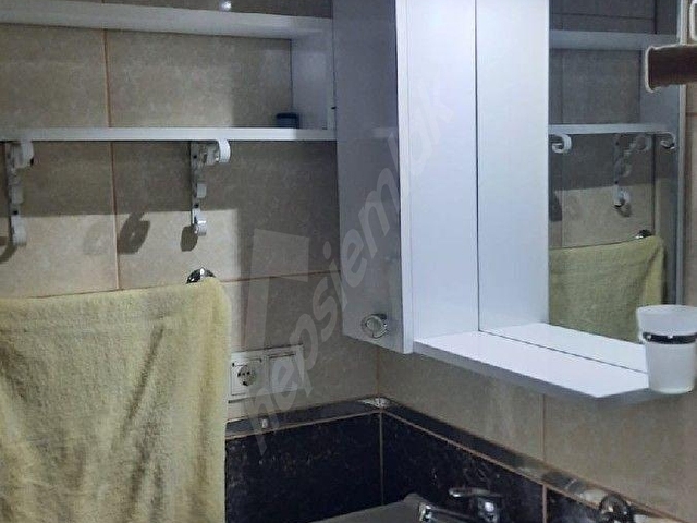 CANDARLI MERKEZDE, YAMANDAN 1+1 BAHÇELİ EŞYALI KİRALIK DAİRE - Görsel 5