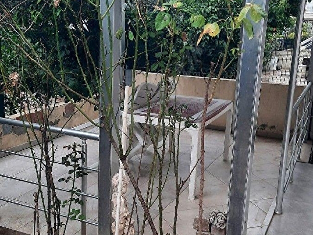 CANDARLI MERKEZDE, YAMANDAN 1+1 BAHÇELİ EŞYALI KİRALIK DAİRE - Görsel 18