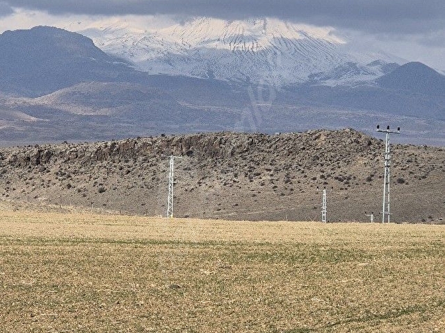 Develi tombak ta Erciyes manzaralı  tarla, hobi bahçesi, Hayvancılık için uygun çevresi mera - Görsel 5