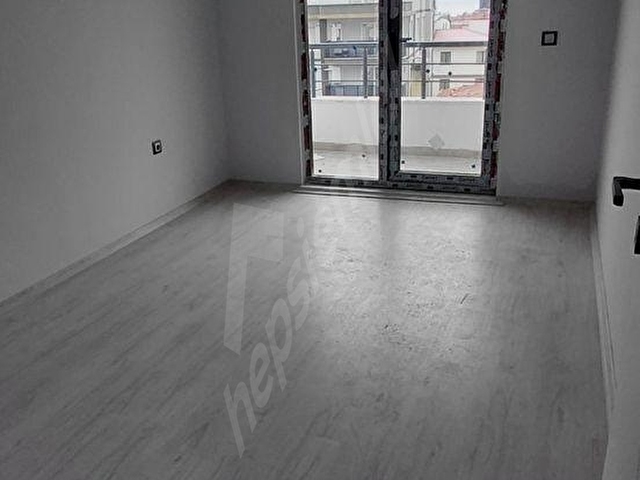 DENİZ MANZARALI SIFIR 1+1 DAİRE DOĞALGAZLI 70 METREKARE 3.KAT BALKONLU TEYYARTEDÜZÜ MAH 454 EMLAKTAN - Görsel 6