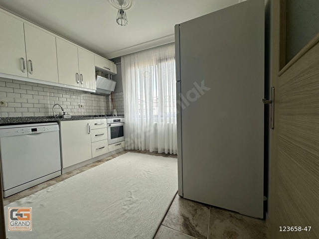 SULTANBEYLİ NECİP FAZIL MAHALLESİNDE GENİŞ 2+1 SATILIK DAİRE - Görsel 9