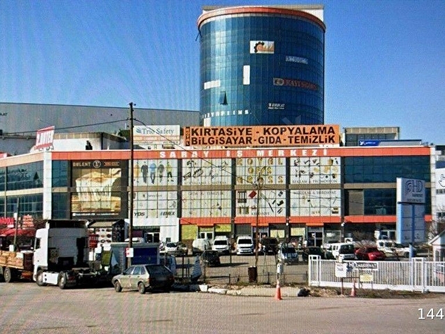 SARAY İŞ MERKEZİNDE SATILIK OFİS TERAS