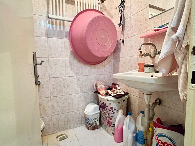 MİSKETTE ANADOLU CADDE ÜZERİ İSKANLI GÜNEY ÖN CEPHE ARA KAT ÇARŞI İÇİ DÜZLÜKTE 2+1 - Görsel 18