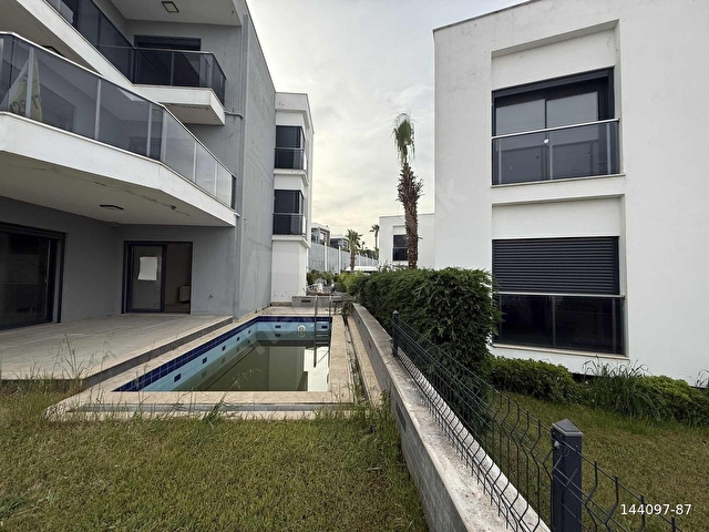 Sözden Soğucakta Deniz Manzaralı, Sıfır, Havuzlu 4+1 Villa - Görsel 3