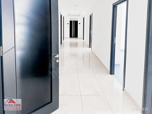 ŞİŞLİ MERKEZDE, HAZIR BÖLMELİ 750 m² DÜZ GİRİŞ KİRALIK İŞYERİ - Görsel 21