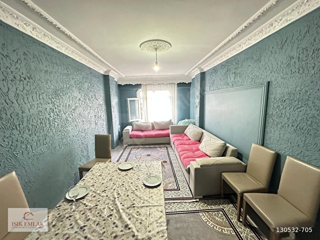 IŞIK GAYRİMENKULDEN SATILIK NİZAMİ BİNADA 2+1 15 HİSSELİ DAİRE
