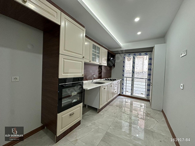 SOĞANCILAR CADDESİNDE HAVUZLU SİTE İÇİNDE SATILIK 2+1 DAİRE - Görsel 3