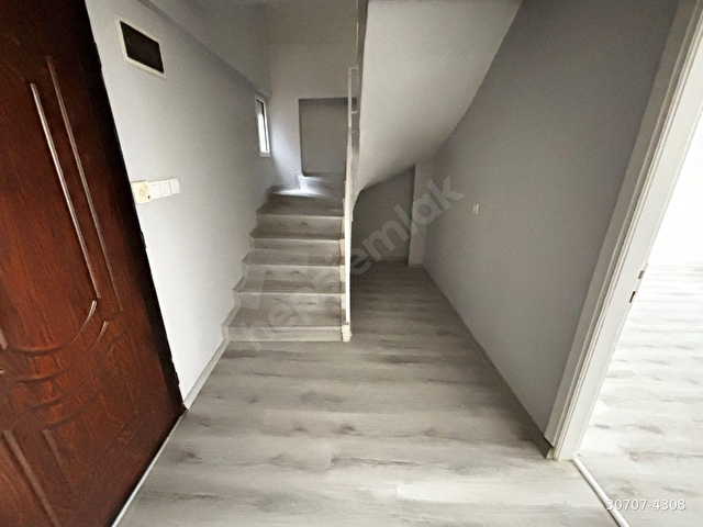 KAHANDAN KARŞIYAKA YALIDA KİRALIK 4+1 DUBLEKS DAİRE - Görsel 8