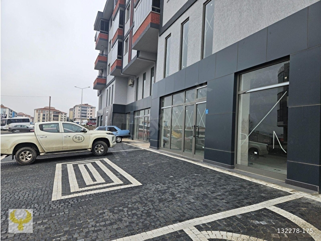 100. YIL MAHALLESİNDE KİRALIK 150 M2 CADDE ÜSTÜ KİRALIK DÜKKAN - Görsel 7
