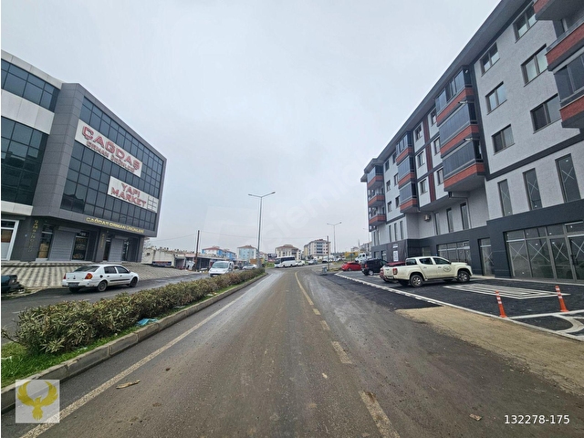 100. YIL MAHALLESİNDE KİRALIK 150 M2 CADDE ÜSTÜ KİRALIK DÜKKAN - Görsel 3