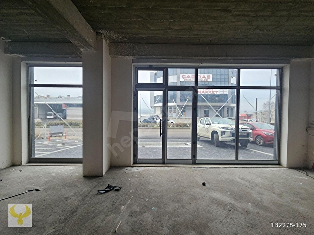 100. YIL MAHALLESİNDE KİRALIK 150 M2 CADDE ÜSTÜ KİRALIK DÜKKAN - Görsel 10