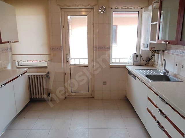 BAHÇELİEVLER DE 5+1 KOMBİLİ 170 m2 DUBLEKS DAİRE - Görsel 15