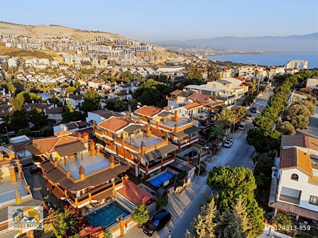 KUŞADASI KADINLAR DENİZİNDE 5 ODA 2 SALON DEV VİLLA