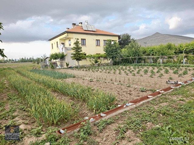 2 KATLI 330 M2 EV 5100 M2 BAHÇESİ TAKASA AÇIKTIR