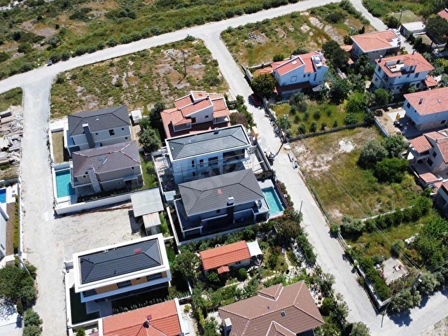 Çeşmede plaja 150 m tek müstakil havuzlu villa SALİH DERLİ - Görsel 23