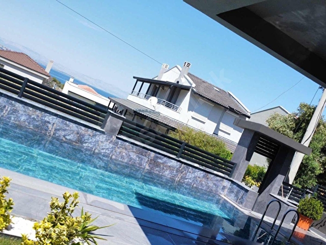 Çeşmede plaja 150 m tek müstakil havuzlu villa SALİH DERLİ - Görsel 15