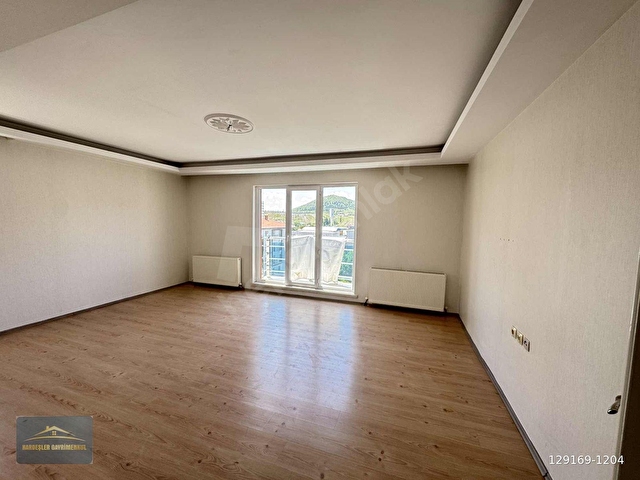 KARDEŞLERDEN 5+1 TERAS ASANSÖR MANTOLMALI AÇIK TERASLI SATILIK - Görsel 5