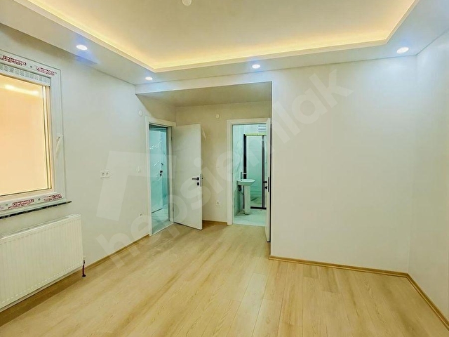 Üsküdar Merkezde Yeni Binada Bahçeli 3+1 Asansörlü Satılık - Görsel 8
