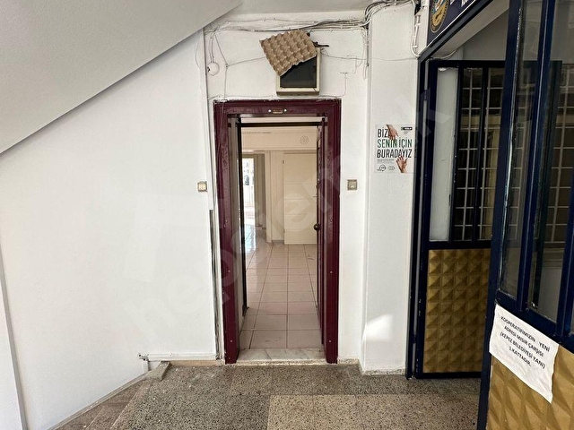 ANTALYA TURGUT REİS CAD. PASAJ İÇERİSİNDE KÖŞE BAŞI 1+1
