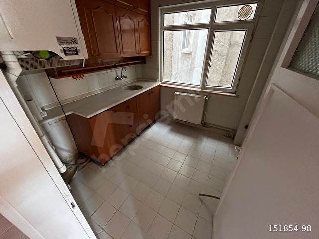 ŞEFKAT MAH. 3+1 GENİŞ FERAH DAİRE - Görsel 2