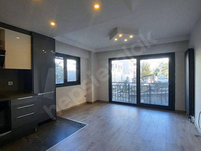 GAYRETTEPE DE SIFIR LÜKS BİNADA 1+1 50 m2 1. KAT KOMBİLİ ASANSÖRLÜ FERAH DAİRE - Görsel 2