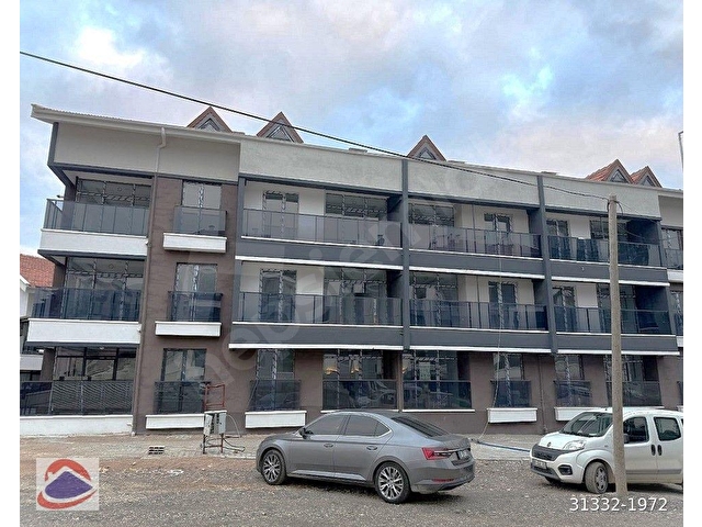 ARA KAT GENİŞ BALKONLU ASANSÖR KAPALI OTOPARKLI BATI CADDE CEPHE YATIRIMIN EN İDEALİ ŞİMDİ ALINANDIR