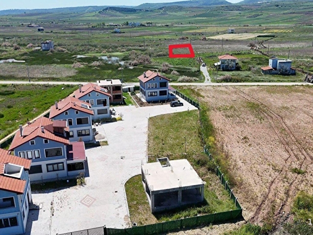290m2 Çifteçeşmeler Pınarkentte Denize Yakın, 2.5 Kat Villalık