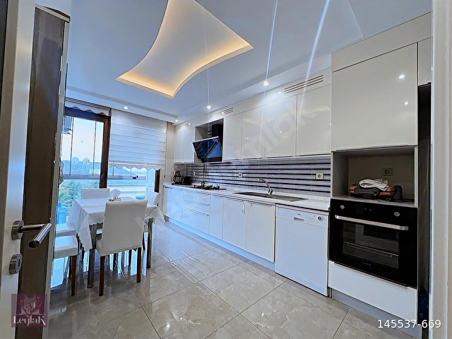 BÜYÜKÇEKMECEDE DENİZ VE GÖL MANZARALI LÜKS 4+2 DUBLEKS DAİRE - Görsel 15