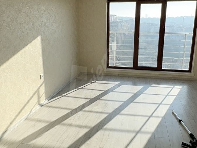 Sahibinden/ Büyük balkonlu / önü açık/ manzaralı/ tertemiz / 14. Kat