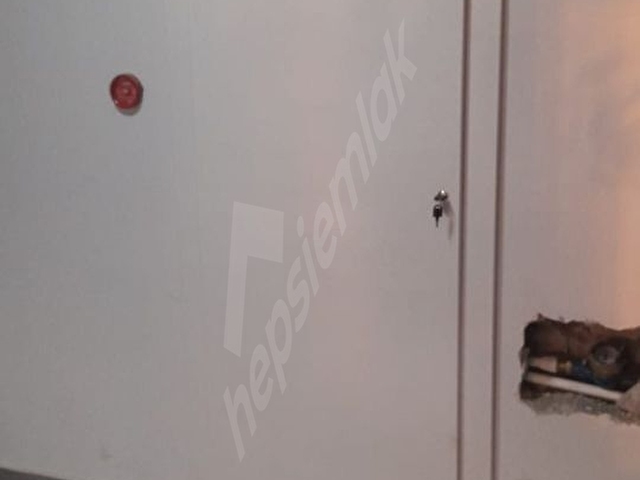 Sahibinden/ Büyük balkonlu / önü açık/ manzaralı/ tertemiz / 14. Kat - Görsel 4