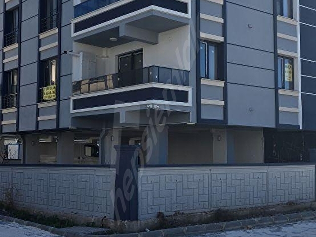 AYVERDİ EMLAK DAN OTOPARK ÜSTÜ LÜKS 2+1 KİRALIK DAİRE - Görsel 2