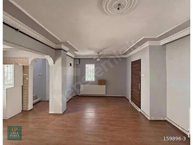 Urla Atatürk Mahallesi nde Kiralık 3+1 Villa - Görsel 7