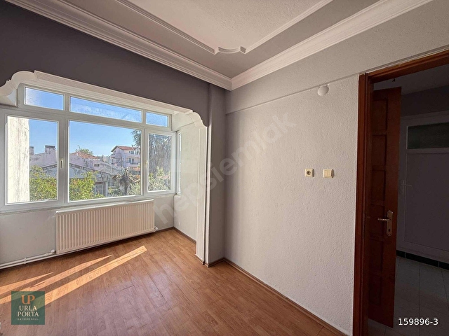 Urla Atatürk Mahallesi nde Kiralık 3+1 Villa - Görsel 26