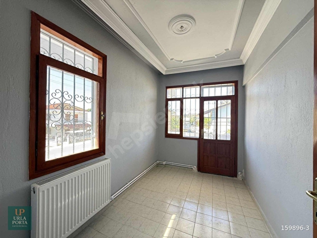 Urla Atatürk Mahallesi nde Kiralık 3+1 Villa - Görsel 27