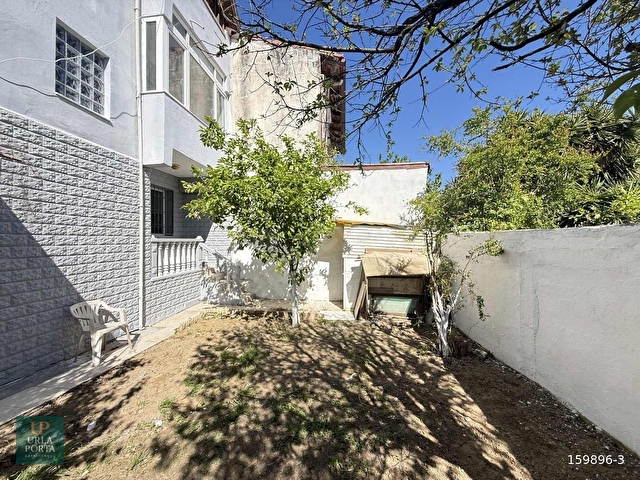Urla Atatürk Mahallesi nde Kiralık 3+1 Villa - Görsel 11
