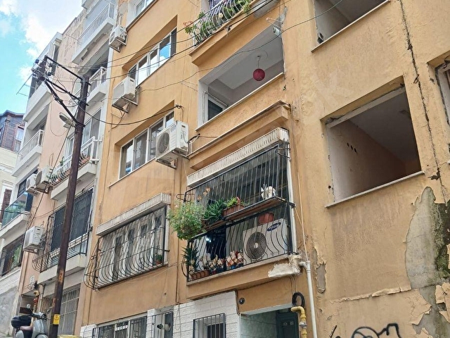 Konak Karantina Mithatpaşa Caddesi Doğalgazlı 2+1 Satılık Daire - Görsel 15