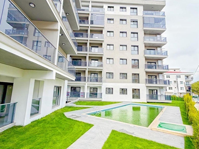 Menemen Ulukent İzban Yakını Havuzlu Sitede Satılık 3+1 Daire