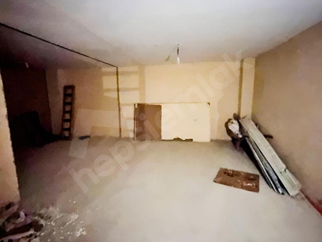 Cadde Üzerinde Kurumsal Firmalara Özel Kiralık Dükkan - Görsel 4