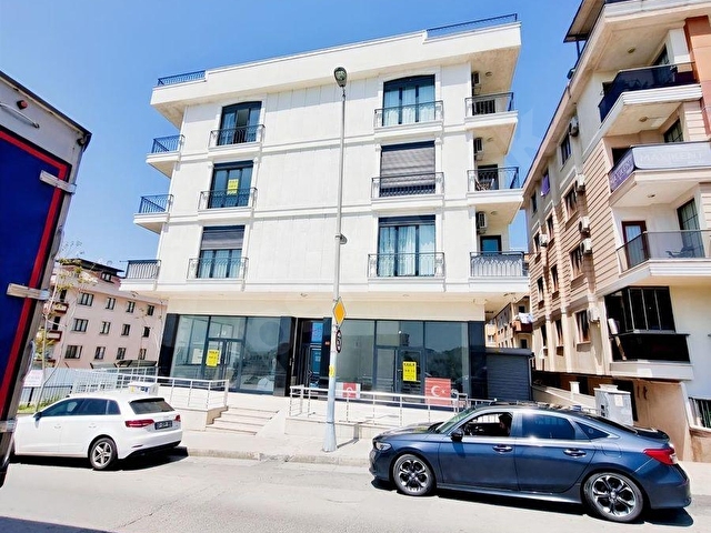 Cadde Üzerinde Kurumsal Firmalara Özel Kiralık Dükkan