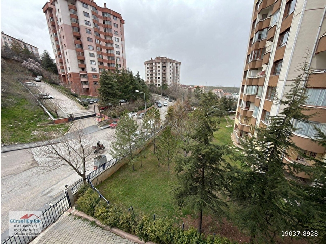 DİKMEN CADDESİ PARALELİNDE ASANSÖRLÜ 3+1 İÇİ YAPILI ARA KATTA 145M2 SİTE İÇERİSİNDE FIRSAT DAİRESİ! - Görsel 2