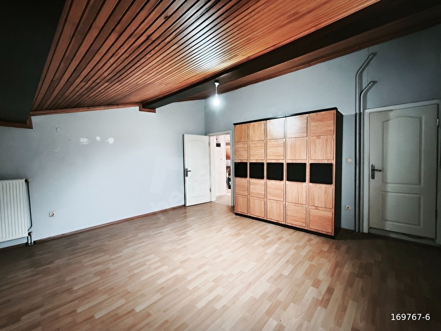 MUDANYA ÇAĞRIŞANDA MERKEZİ KONUMDA 425 m² TRİPLEX VİLLA - Görsel 9