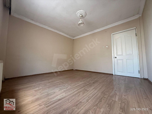 MARMARAYIN DİBİNDE KAÇIRILMAYACAK YATIRIMLIK FIRSAT 2+1 DAİRE - Görsel 15