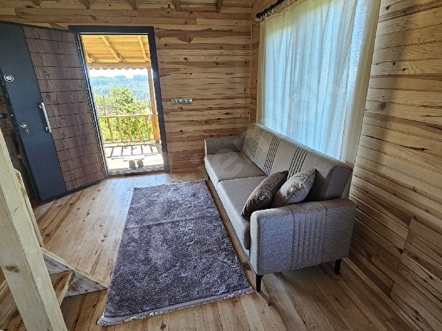 Eşsiz Manzara ve Konumda 2.5 Dönüm Arazi İçinde Ahşap Villa - Görsel 12
