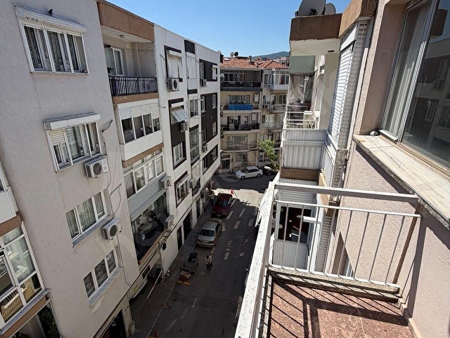 Güzelyalı Parkına Yakın Satılık 3+1 Daire - Görsel 9