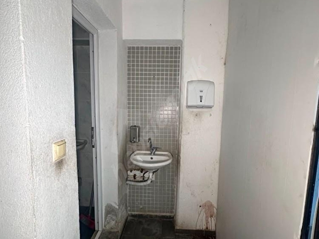 Egemenlik Mahallesinde Kiralık 2400 m2 Depo/İş Yeri - Görsel 12
