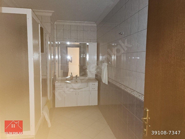 BİRLİK  MERKEZDE 442 SOKAKTA ARA KATTA 4+1, 180 M2 ,ASANSÖRLÜ BOŞ SATILIK DAİRE - Görsel 15