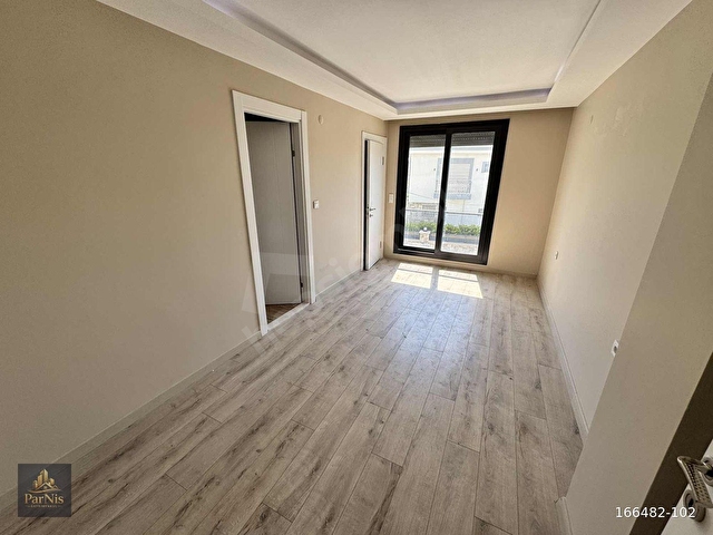 Sığacıkta Köşe Konumlu Loft Çatılı Müstakil 4+1 Lüks Villa - Görsel 17