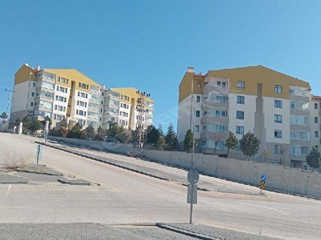 RUHSATA AÇIK İMARLI KONUT ARSASI - Görsel 9